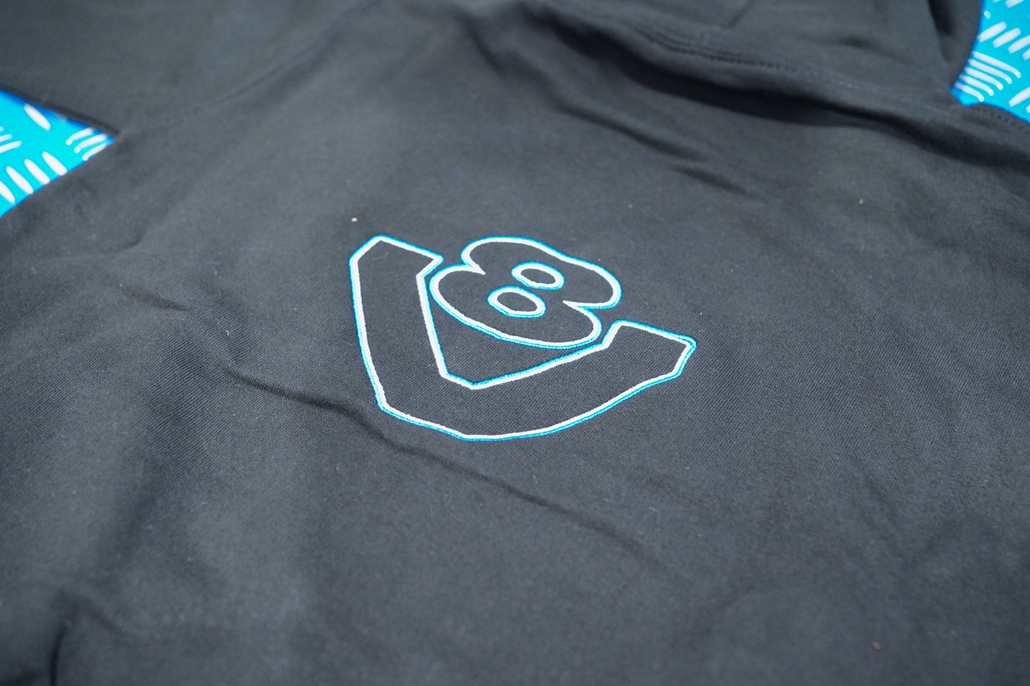 CHILDREN’S V8 HOODIE