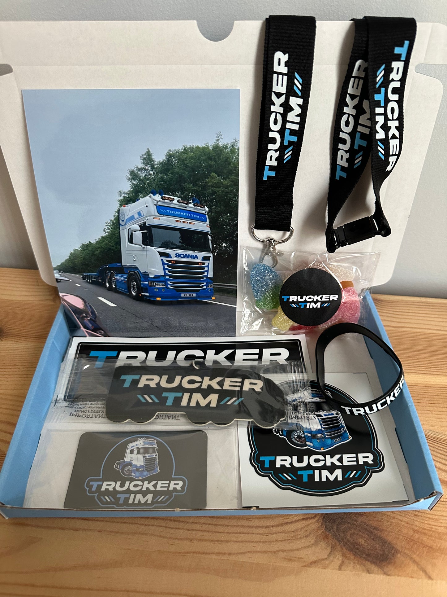 TRUCKER TIM LANYARD GIFT BOX